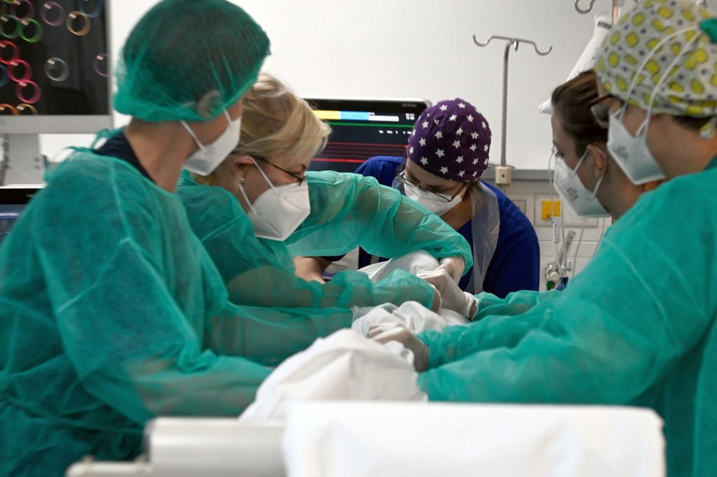 Ημερήσια και εβδομαδιαία έκθεση επιδημιολογικής επιτήρησης λοίμωξης από τον SARS-CoV-2 ετών 2020-2026